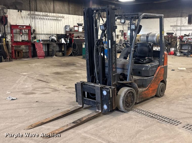 Toyota 8FGCU25 forklift - EQ5018