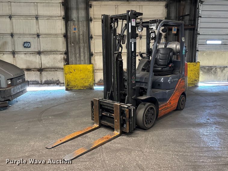 Toyota 8FGCU25 forklift - FB5516