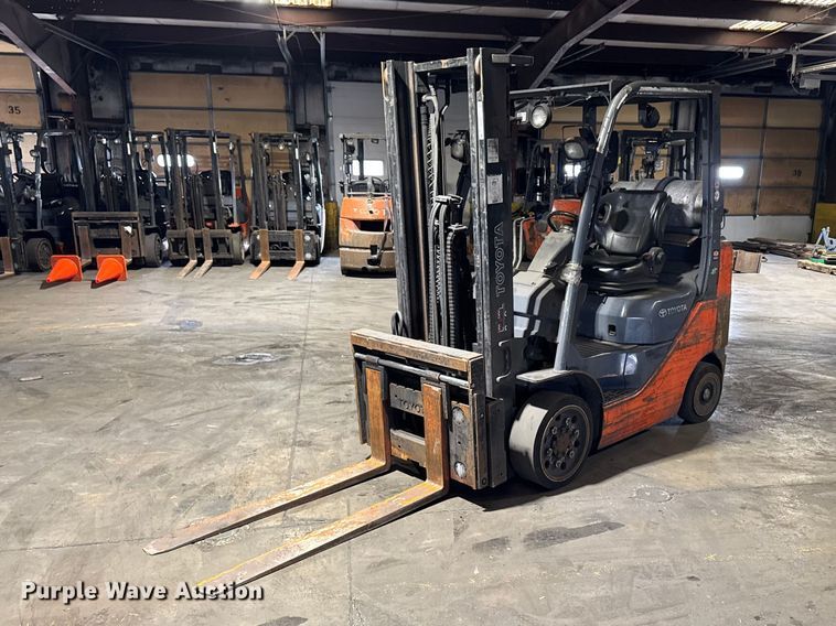 Toyota 8FGCU25 forklift - FB5550