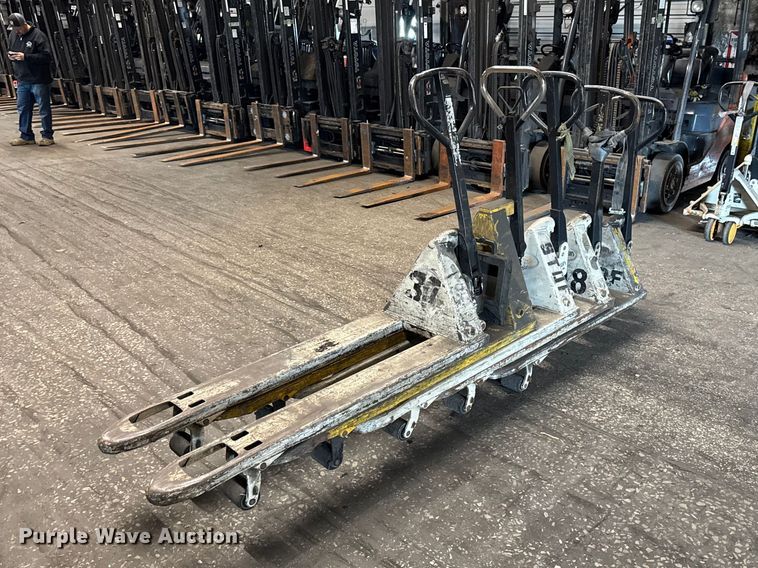 (5) pallet jacks - FB5615