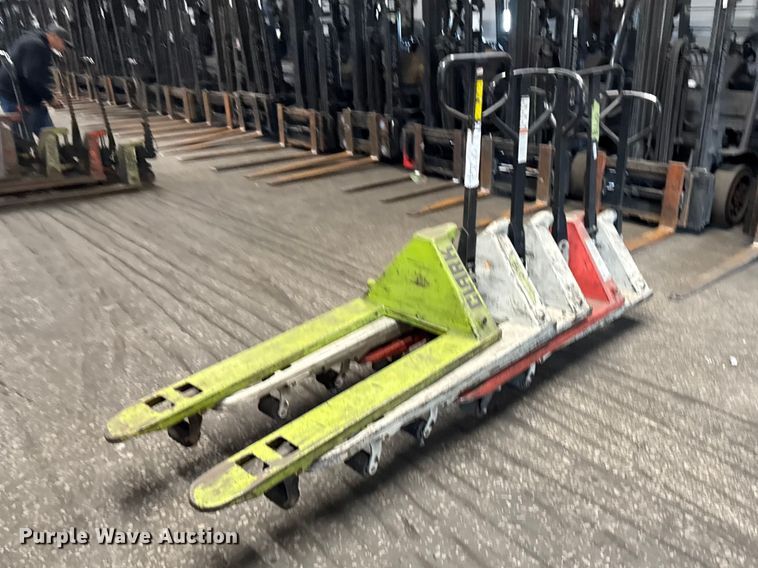 (5) pallet jacks - FB5617