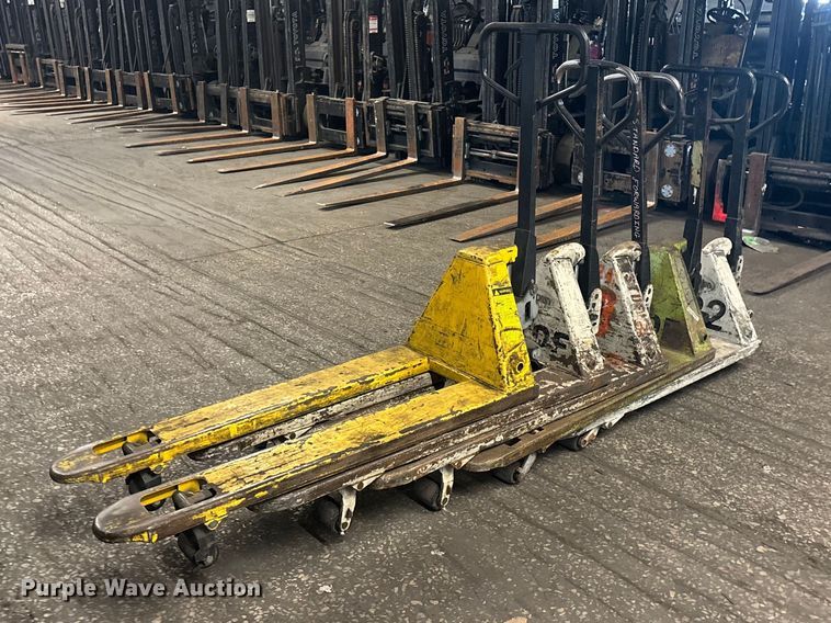 (5) pallet jacks - FB5620