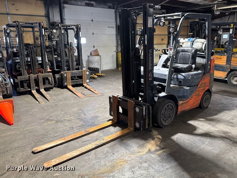 Toyota 8FGCU2S forklift - FB5633