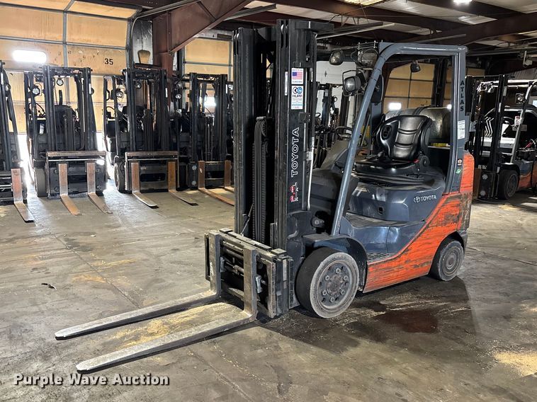 Toyota 8FGCU25 forklift - FB5637