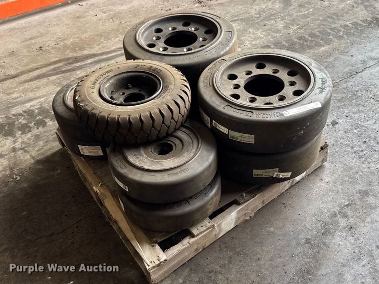 Forklift tires - FB5645