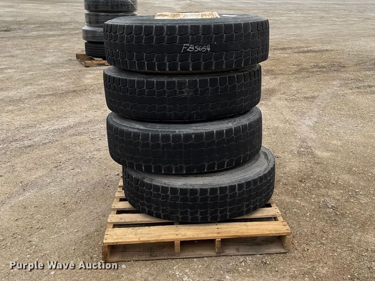 (4) Firestone FS591 295/75R22.5 tires and wheels - FB5654