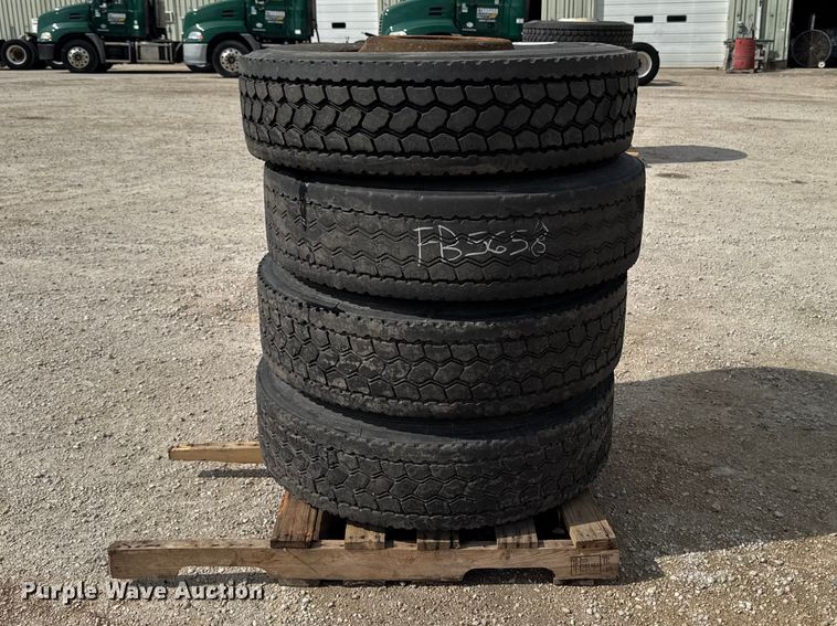 (4) 295/75R22.5 tires and wheels - FB5658