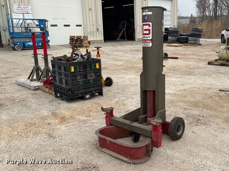 Gray TNT-550 lift - FB5676