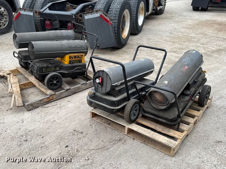 (4) kerosene heaters - FB5677