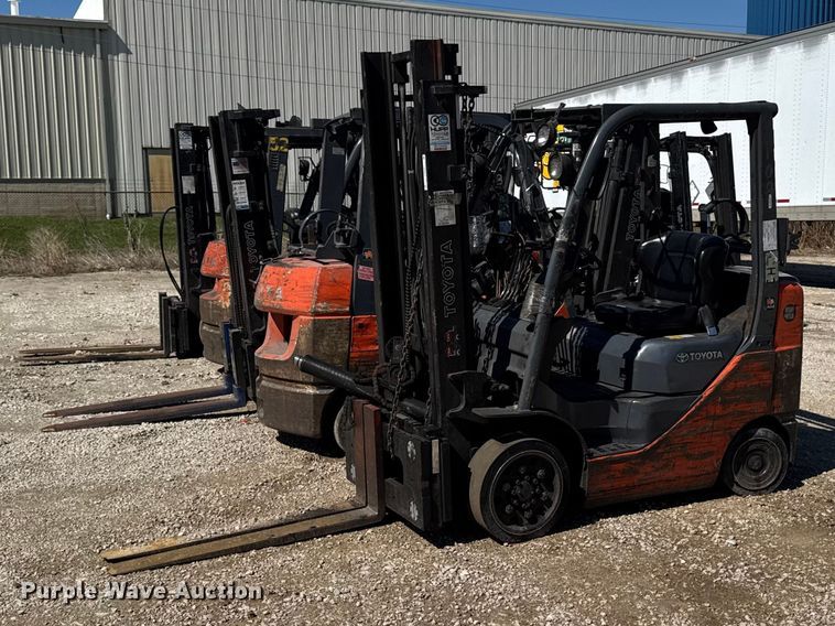 (7) Toyota forklifts - FB5684