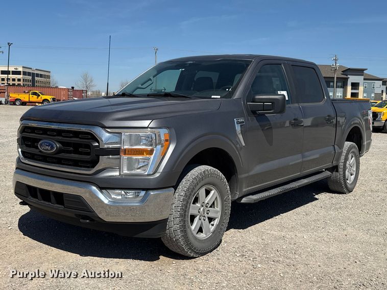 2022 Ford F150 Crew Cab pickup truck - DR1033