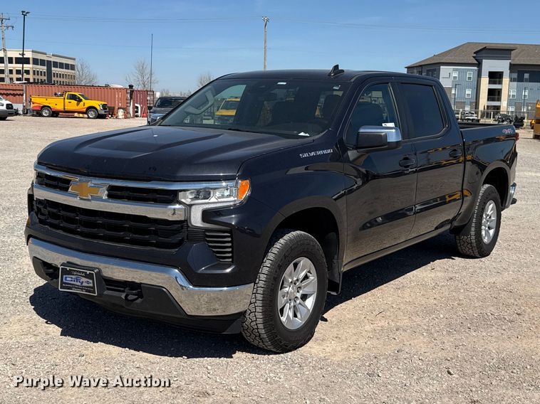 2023 Chevrolet Silverado 1500 Crew Cab pickup truck - DR1034