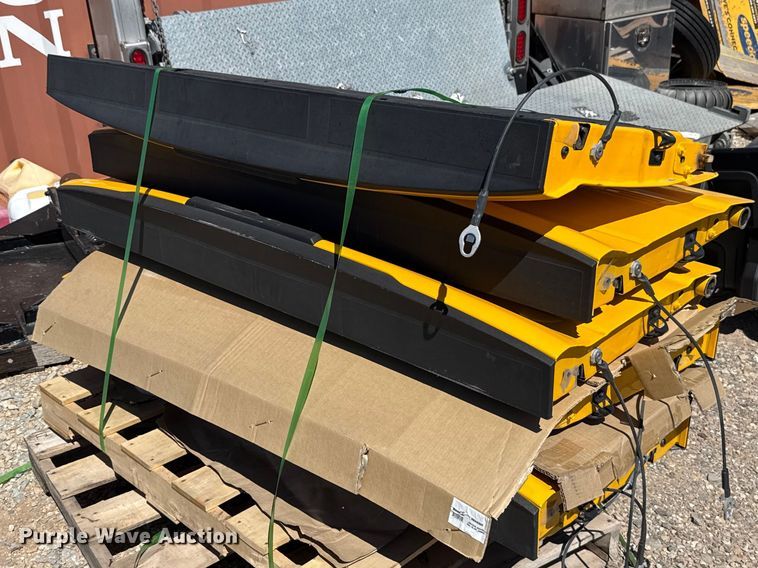 (6) tailgates - DR1040