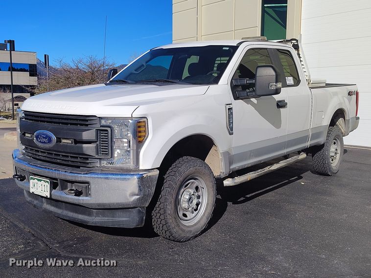 2018 Ford F250 Super Duty Ext. Cab pickup truck - DT0979