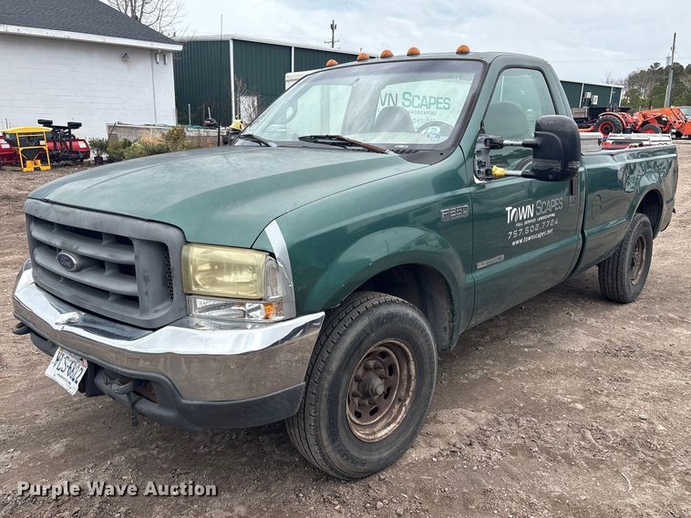 1999 Ford F250 Super Duty pickup truck - DT2869