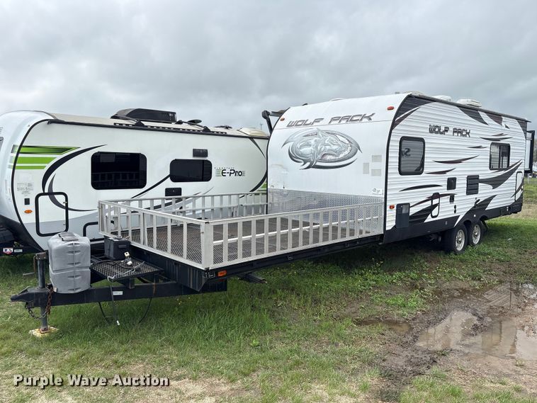 2014 Forest River Wolf Pack toy hauler camper - EA7237