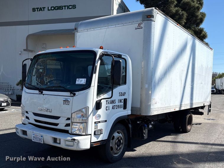 2017 Isuzu NRR box truck - EC8280