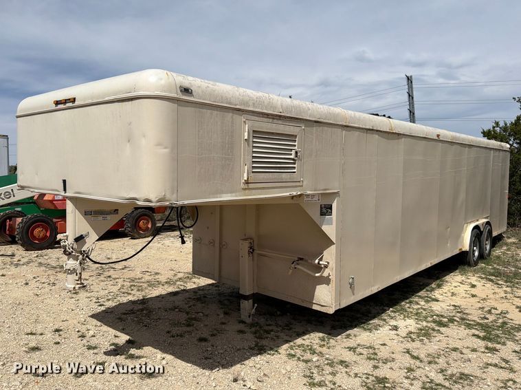 2013 W-W Trailer Mfg. enclosed cargo trailer - ED5174