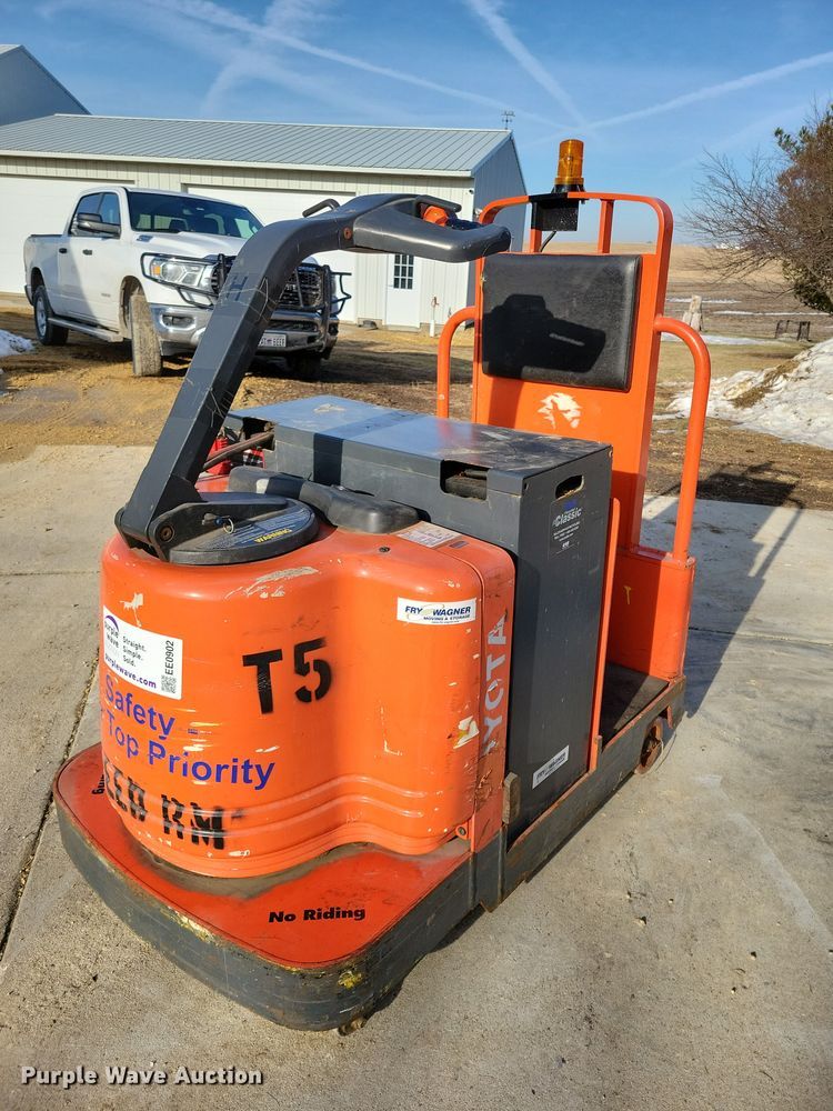 Toyota 7TB50 tow tractor - EE0902