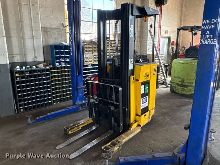 Yale NR040AENS24TE091 forklift - EF1020