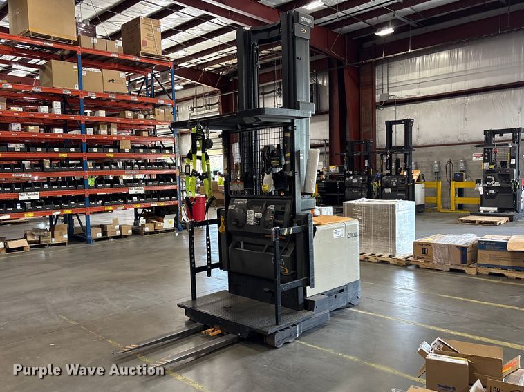 2017 Crown SP4050-30 order picker - EF1035