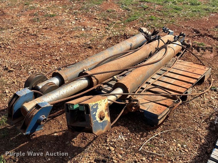 (3) refuse truck reaver cylinders - EO4059