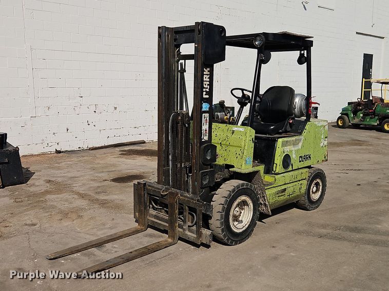 Clark GPX25 forklift - EO7131