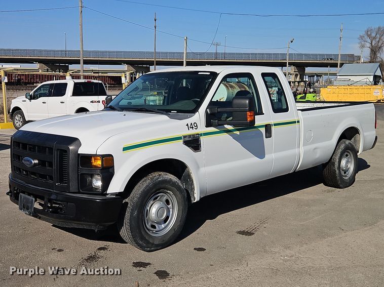 2010 Ford F250 Super Duty Ext. Cab pickup truck - EO7175