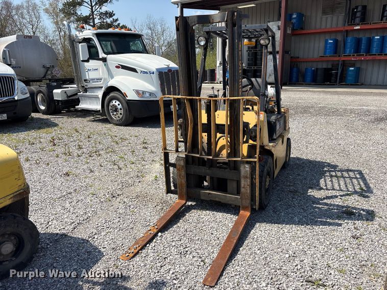 1991 Hyster H40XL forklift - ES8729