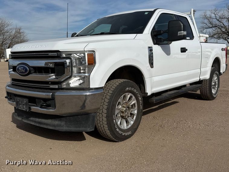 2022 Ford F250 XLT Ext. Cab pickup truck - ET1721