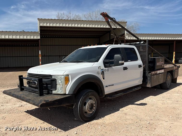 2017 Ford F550 crew cab winch truck - EU4961