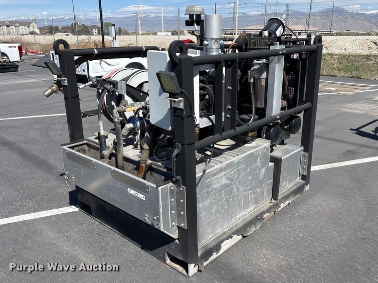 Fuel and lube skid - EU8601