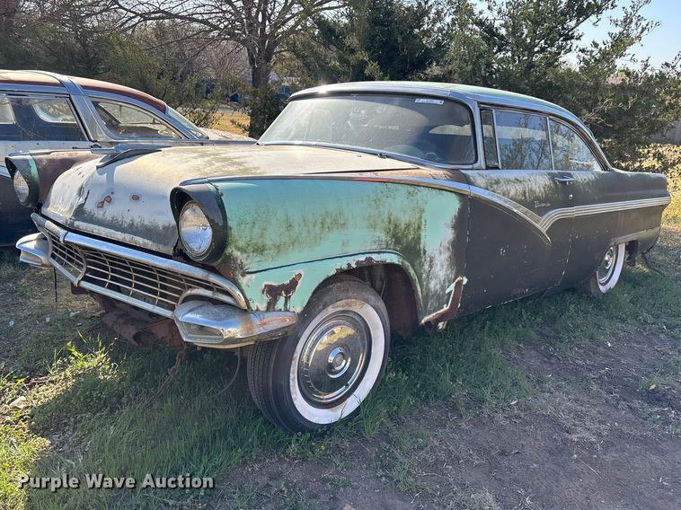 1956 Ford Crown Victoria Fairlane coupe - EV2039