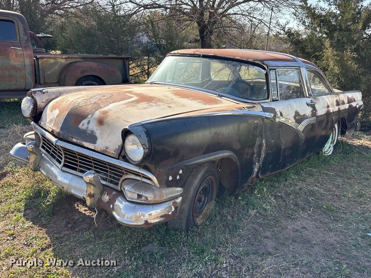 1956 Ford Crown Victoria coupe - EV2040