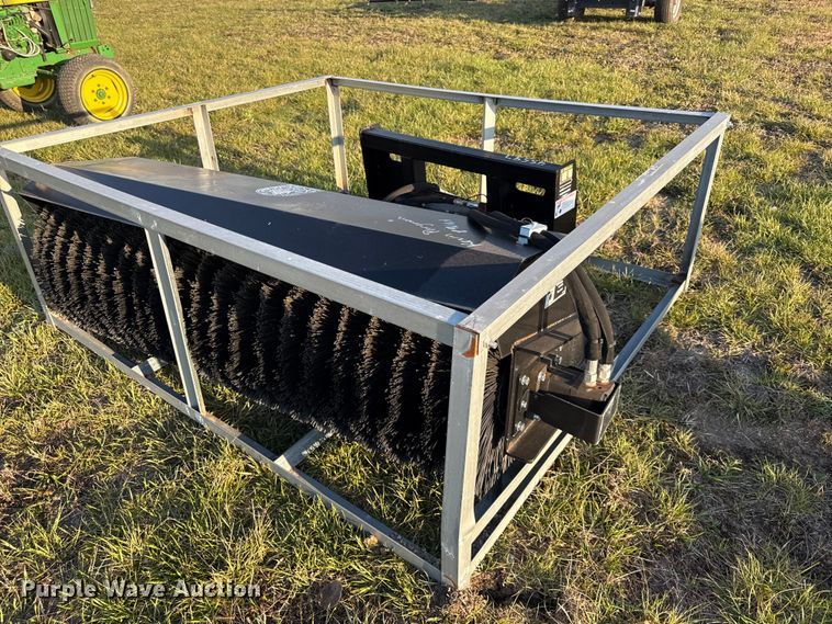 2023 Wolverine PAB-11-72W skid steer broom - EV7625