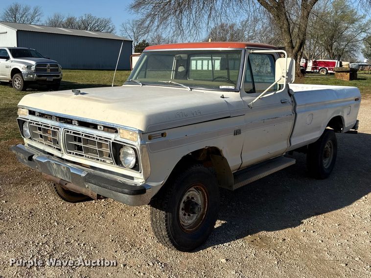1976 Ford F250 pickup truck - EV7654