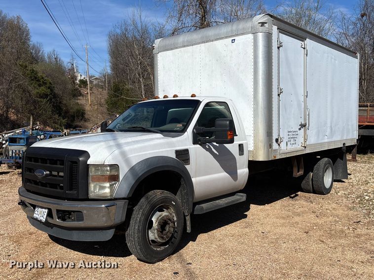 2009 Ford F550 box truck - FB3321