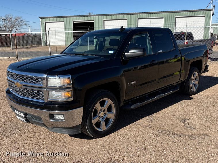 2015 Chevrolet Silverado 1500 LT Crew Cab pickup truck - FC2112