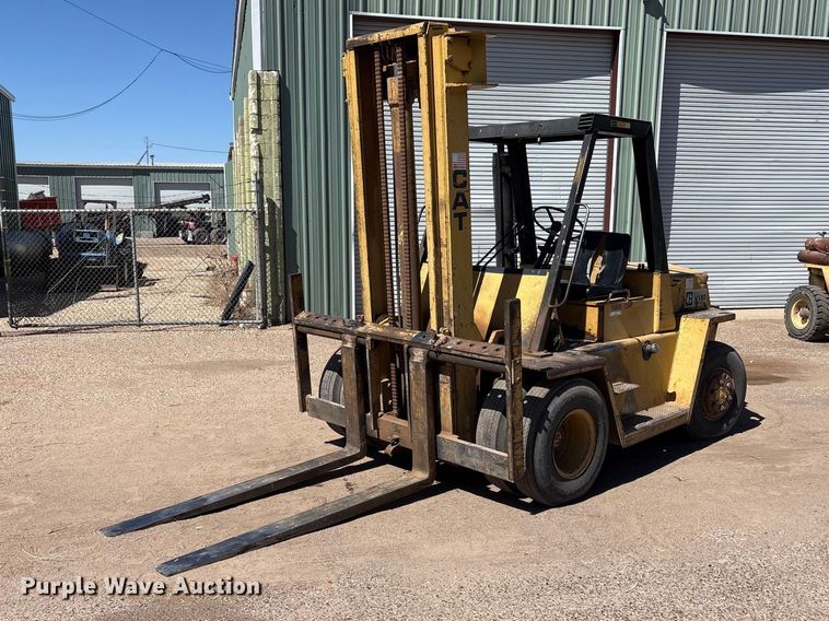 Caterpillar V150 forklift - FC2116