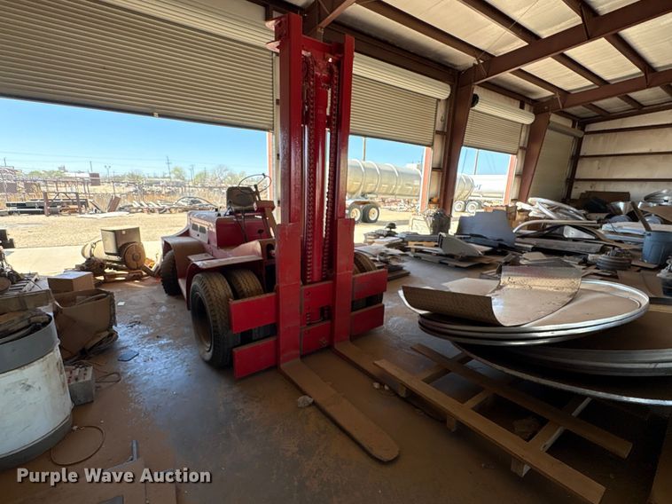 Clark forklift - FC2126