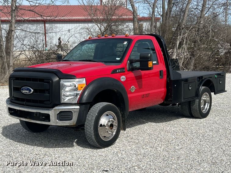 2011 Ford F550 XL Super Duty flatbed truck - FC5194