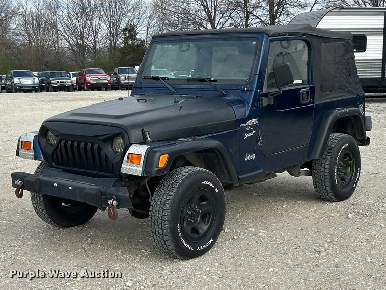 2000 Jeep Wrangler Sport SUV - FC5295