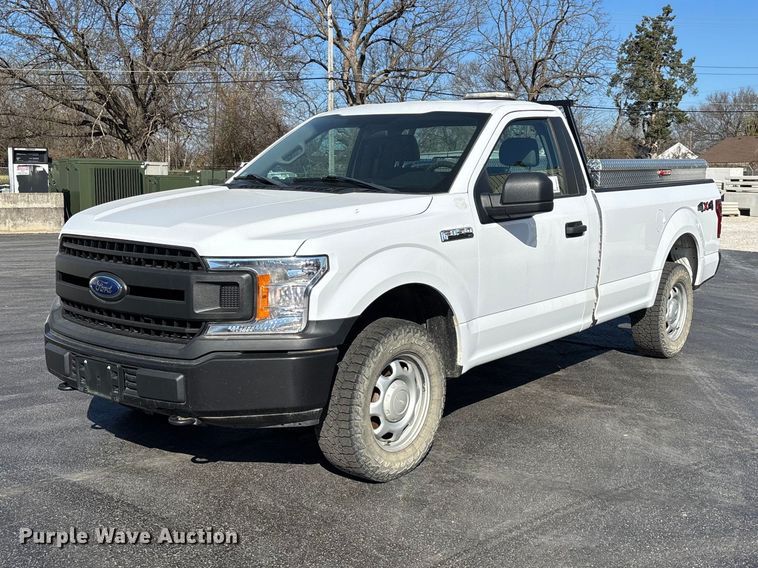 2018 Ford F150 pickup truck - FG0211