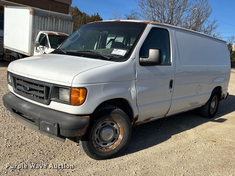 2004 Ford E150 Econoline van - FI0790