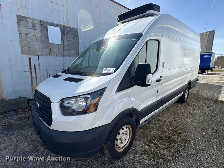 2017 Ford Transit 250 refrigerated van - FK1273