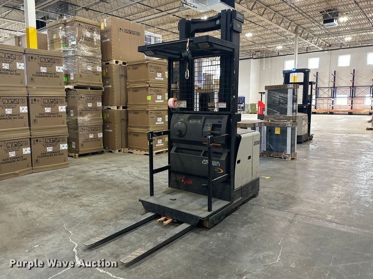 2017 Crown SP3520-30 order picker - FK1810