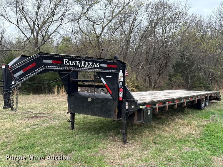 2023 East Texas Trailers equipment trailer - NK9130