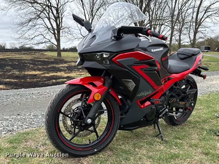 2025 Kawasaki Ninja 500 motorcycle - NK9131