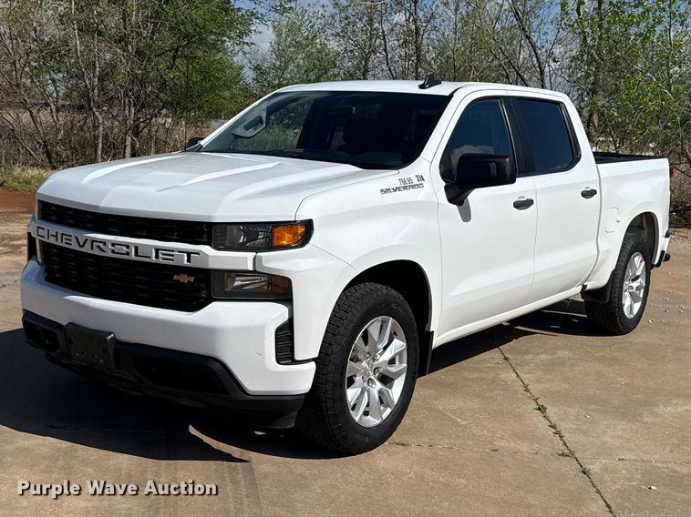 2021 Chevrolet Silverado 1500 Crew Cab pickup truck - NK9149