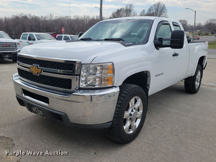 2012 Chevrolet  Silverado 2500HD  Ext. Cab pickup truck - NK9934